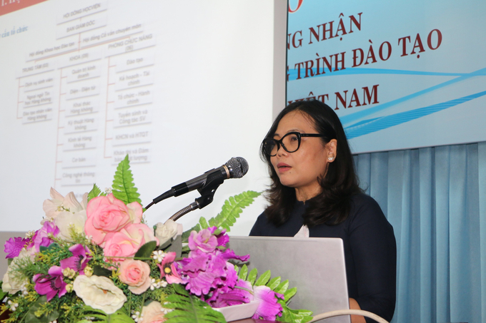 TS. Nguyễn Thị Hải Hằng, Giám đốc Học viện phát biểu tại buổi lễ