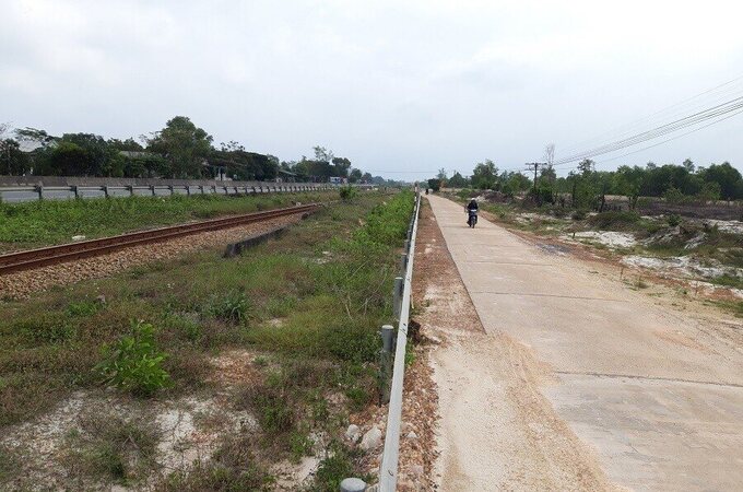 UBND Tp. Nam Định đề nghị xây dựng đường gom song song đường sắt, nằm trong phạm vi đất dành cho đường sắt (Ảnh minh họa)