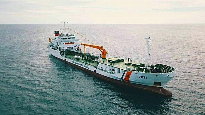 Tàu Cảnh sát biển 7011 tham gia tìm kiếm tàu cá cùng 15 thuyền viên mất tích (Ảnh CSBVN)

