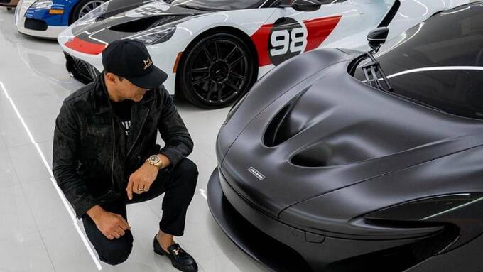 Siêu xe Mercedes-AMG GT Black Series P One Edition chỉ được sản xuất 275 xe trên toàn thế giới và đã được Manny Khoshbin đưa vào garage