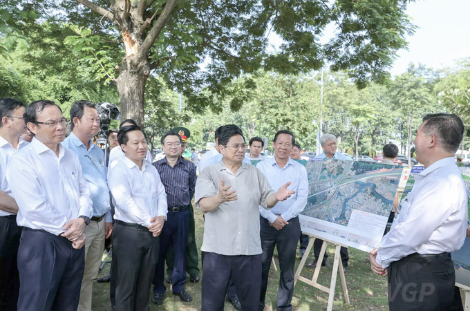 Thủ tướng Phạm Minh Chính cho rằng xây dựng nút giao An Phú không chỉ giải quyết vấn đề giao thông mà phải chú ý tạo điểm nhấn biểu tượng cho TP.HCM. (Ảnh  Nhật  Bắc)