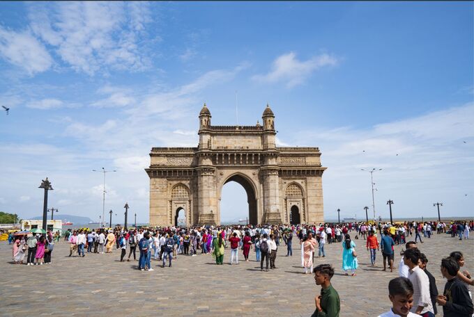Gate of India (Cổng Ấn Độ) là một tượng đài kiến trúc được xây dựng trong thế kỷ 20 tại Mumbai, Ấn Độ