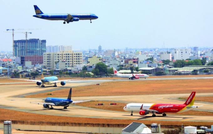 Trong tháng 7/2022, các hãng hàng không của Việt Nam khai thác 33.238 chuyến bay, trong đó có 6.053 chuyến bay bị chậm (chiếm 18,2%) - ảnh minh họa