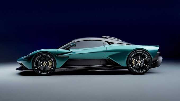 Aston Martin Valhalla có giá khoảng 800.000 USD tương đương 18,7 tỷ đồng 