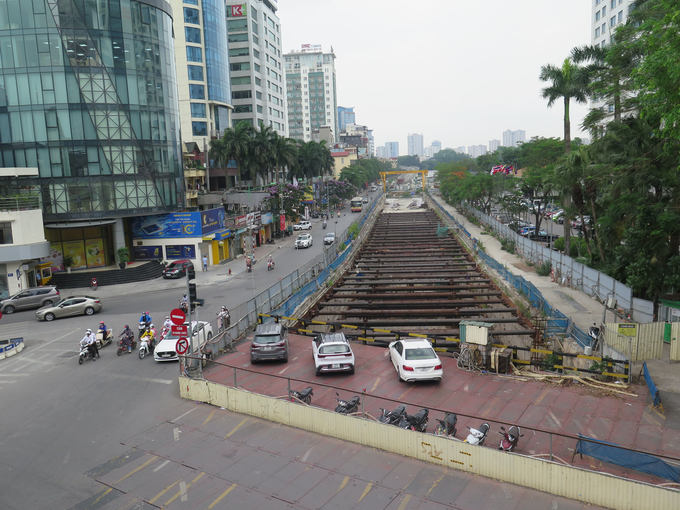 Đoạn ngầm trước ga ngầm S9 Kim Mã của dự án đường sắt đô thị Nhổn - ga Hà Nội, nơi tiếp giáp đoạn trên cao và đoạn đi ngầm.