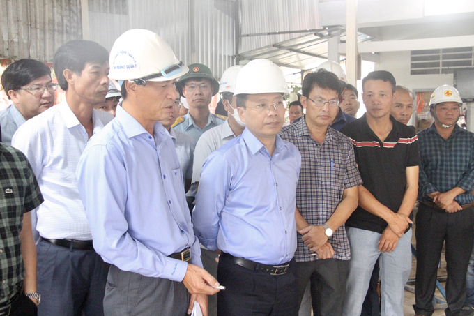 Thứ trưởng Nguyễn Duy Lâm kiểm tra hiện trường dự án và nghe báo cáo từ Ban QLDA7