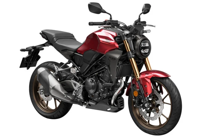 Phiên bản nâng cấp của mẫu nakedbike Honda CB250R vừa được trình làng tại thị trường Malaysia với giá bán 23.999 RM (khoảng 125,7 triệu đồng), tăng 1.000 RM (khoảng 5,2 triệu đồng).