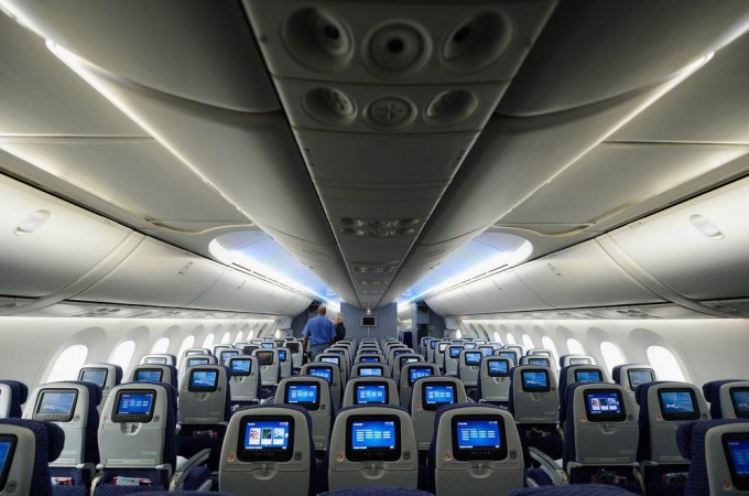 ss-130111-inside-dreamliner-jsw-12.ss_full