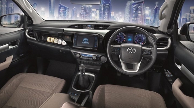 2016-toyota-hilux-interior-previewed-with-brown-sh