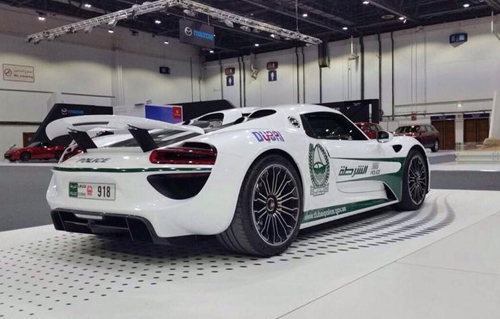 porsche-918-spyder-sieu-xe-moi-cua-canh-sat-dubai-2