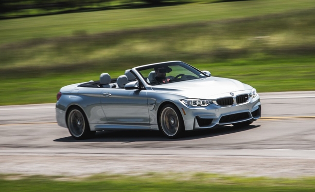 648 2015-BMW-M4-convertible-102-876x535