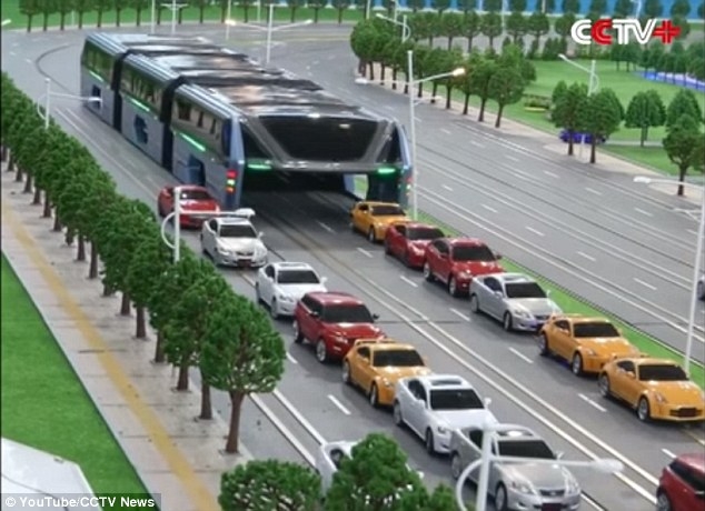 34909B8500000578-0-A_model_of_a_new_elevated_bus_p