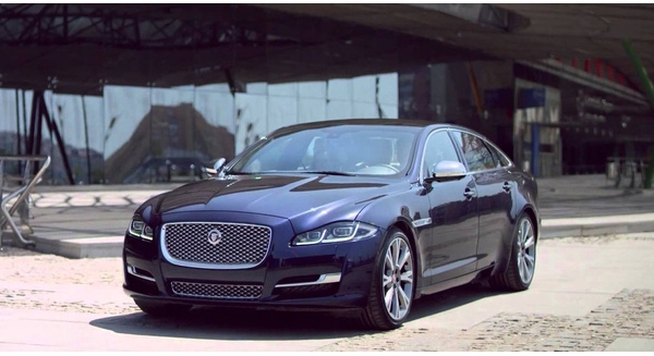 2017-jaguar-xj-doi-moi-mau-xanh-1465541916036-crop