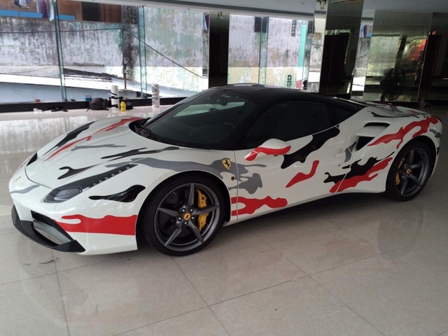 ferrari-488-gtb-lai-bo-sua-doc-nhat-viet-nam