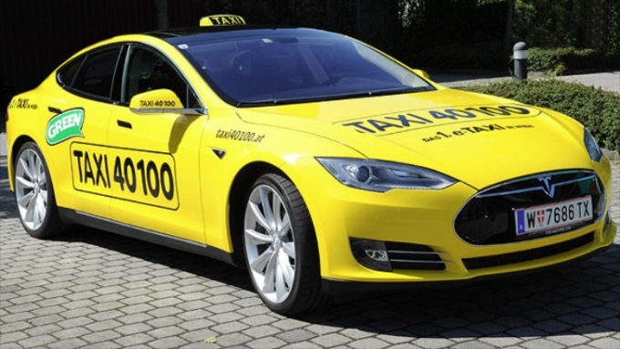 now-you-can-ask-for-a-tesla-model-s-taxi-in-wien-8
