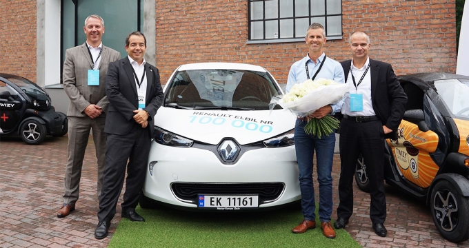 Renault bàn giao chiếc xe điện thứ 100.000