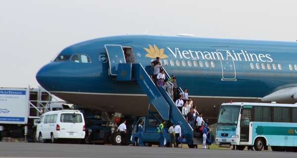 the-bach-kim-vietnam-airline-1111-1479887753502-cr