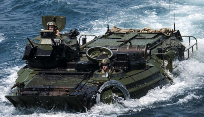 Amphibious-Assault-Vehicle