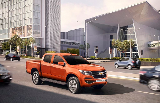 xedoisong_khuyen_mai_thang_5_chevrolet_colorado_h1