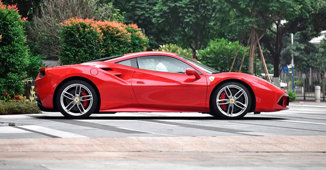 ferrari488_oblw