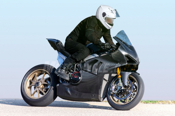 xedoisong_ducati_panigale_v4_r_2_hcuw