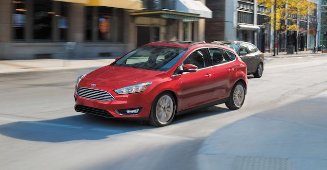 2018-ford-focus-in-depth-model-review-car-and-driv