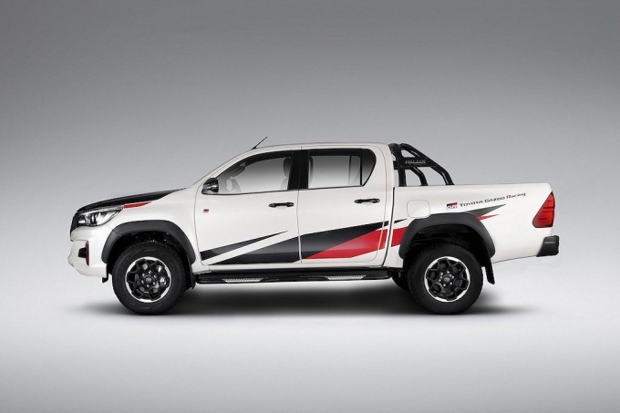 xedoisong_toyota_hilux_gr_sport_2_pvuj