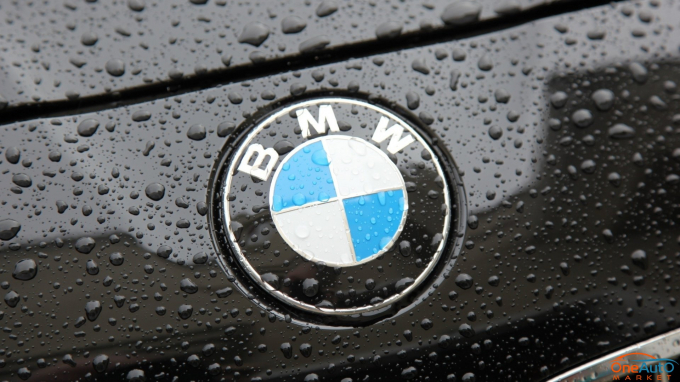 Hầu hết mọi người đều hiểu sai ý nghĩa trên logo của BMW | Tạp chí ...