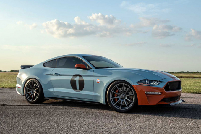 ford-mustang-gulf-heritage-edition-1-1123448