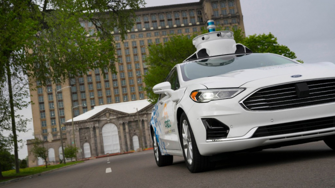 xedoisong_ford_fusion_self_driving_hpwy