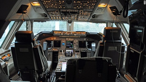 b6e57_130416112120-lufthansa747-8-cockpit-horizontal-gallery