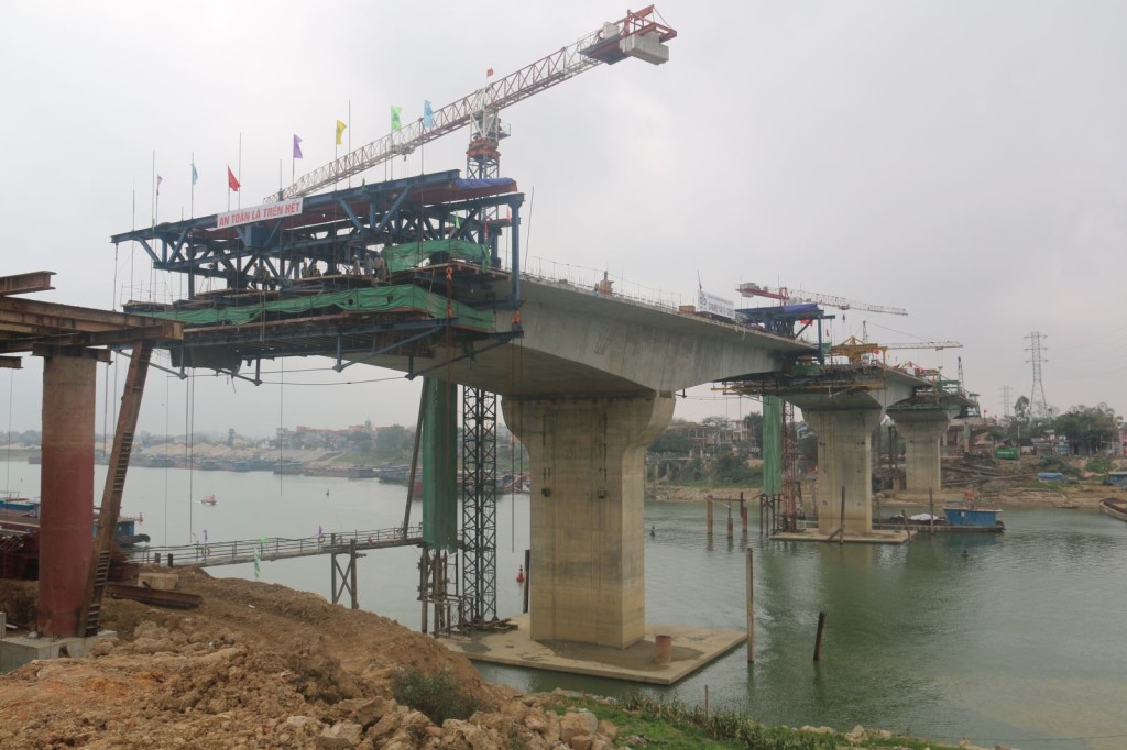Cầu Việt Trì mới sẽ được thông xe, đưa vào khai thác 19/5/2015