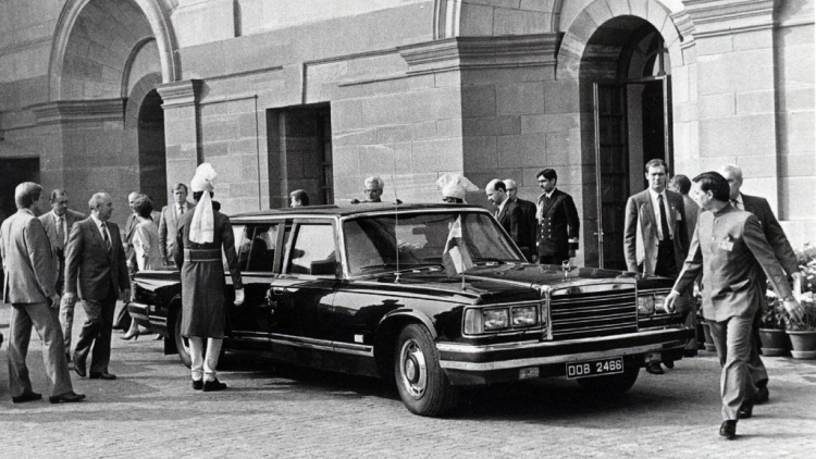 Siêu xe limousine chống đạn của cựu lãnh tụ Liên xô, Gorbachov- Ảnh 7.