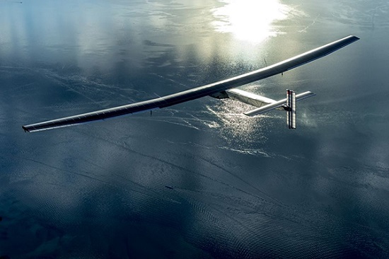 Máy bay chạy năng lượng mặt trời Solar Impulse 2 