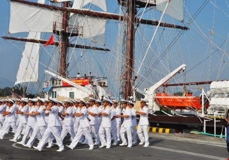 5 Hải quân VN đưa tàu buồm hiện đại bậc