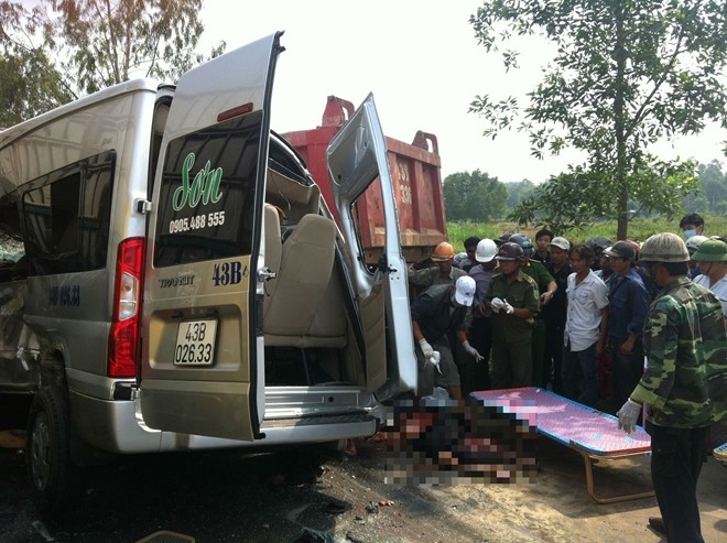 Tai nạn giao thông nghiêm trọng, 4 người tử vong