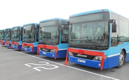 Hà Nội thay mới xe buýt hiện đại cho hai tuyến số 
