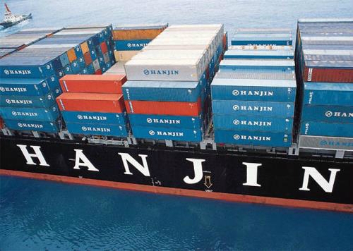 Hàng trăm container hàng Việt lênh đênh trên tàu H