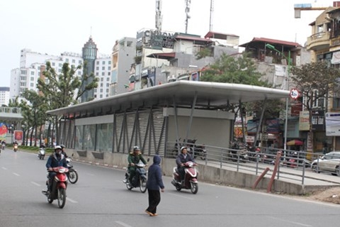 Buýt nhanh BRT Yên Nghĩa - Kim Mã chạy nướ