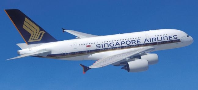 Máy bay Singapore hạ cánh khẩn ở Tân Sơn Nhất vì m