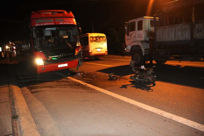 Xe khách Phương Trang tông chết một người đi xe má