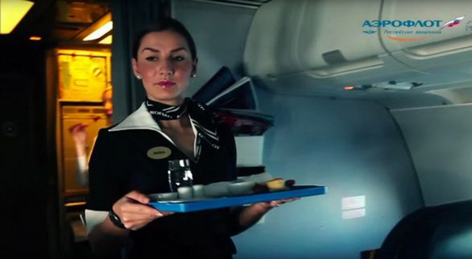 Hãng bay hàng đầu thế giới chèn ép nữ nhân viên 'm