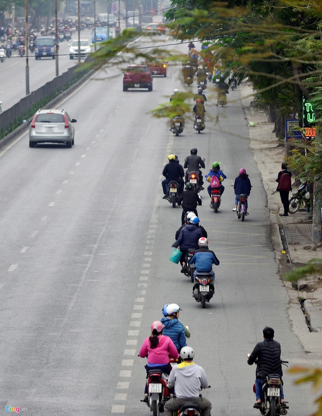 7 Tuyến đường người đi xe máy đúng làn gây ngạc nh