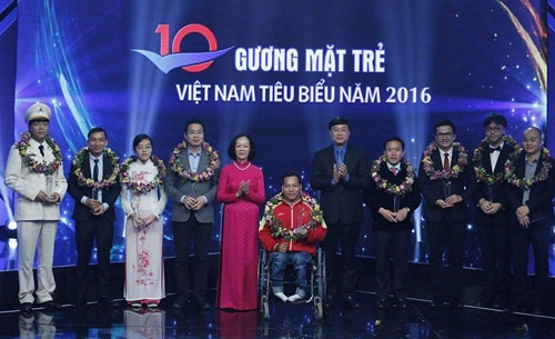 Vinh danh 10 gương mặt trẻ Việt Nam tiêu biểu