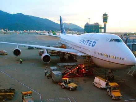 12.500 phi công United Airlines gửi thư trần