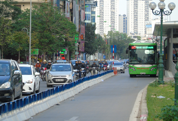 Thí điểm vé điện tử liên thông trên tuyến buýt BRT