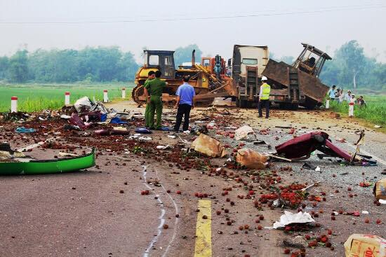10 Hiện trường tai nạn thảm khốc 5 người chết ở Bì