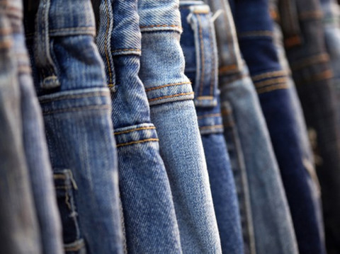TP HCM sẽ cấm cán bộ mặc quần jeans nơi
