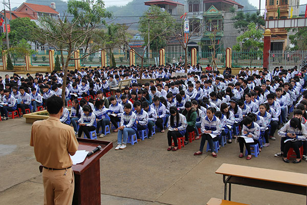 Nên đưa môn học Luật Giao thông vào chương trình đ