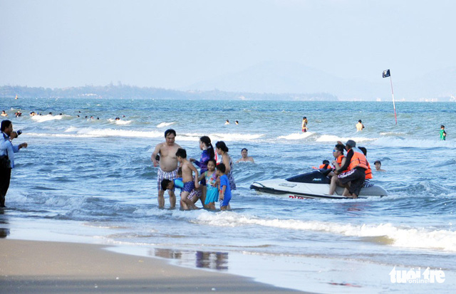 Vũng Tàu không cho mô tô nước đậu ngay bãi tắm